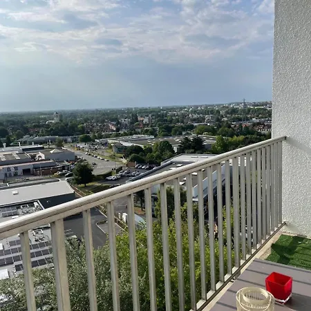 En Hauteur, Au Pied Du Metro & 7mn Du Centre Lille *